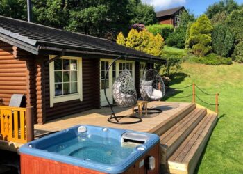 Faweather Grange Lodges