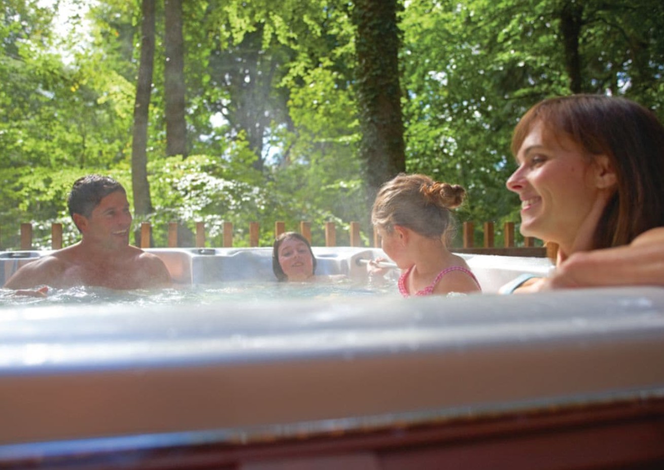 Keldy Forest Lodges with Hot Tub