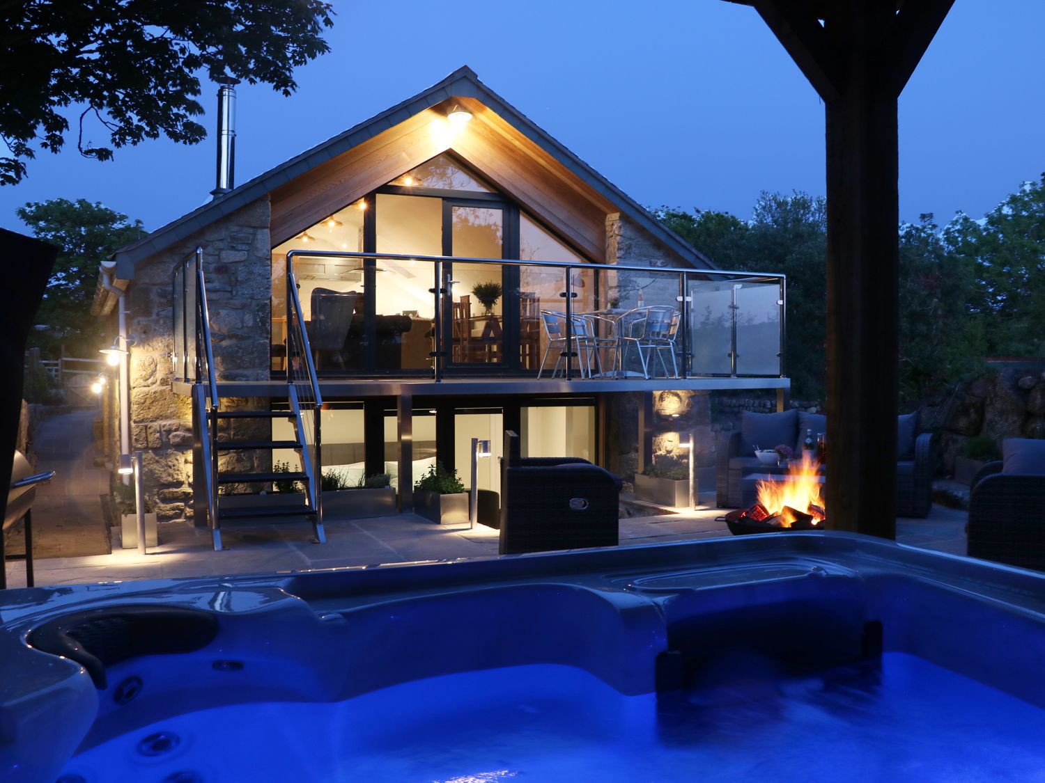 lodges with hot tubs dog friendly yorkshire