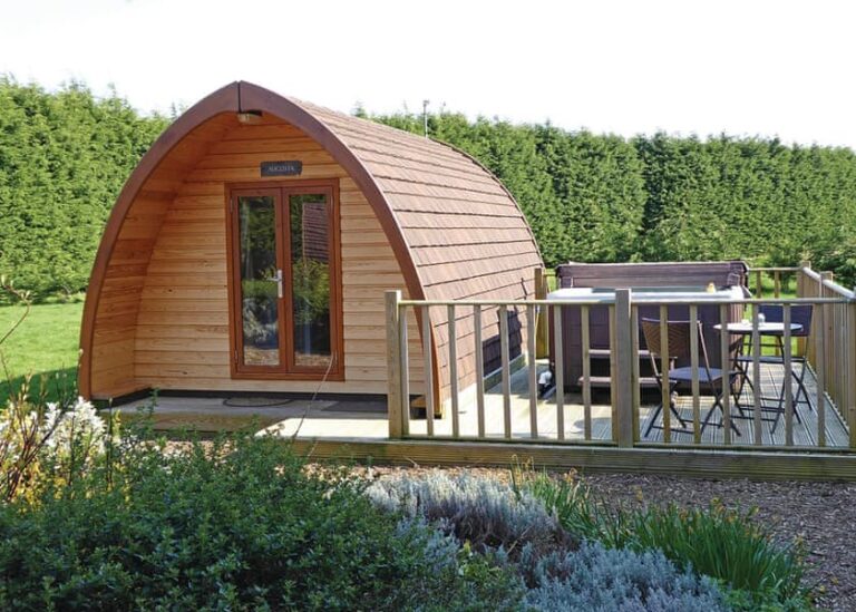 Garden Pod VIP Lincolnshire Lodges With Hot Tubs