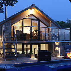 Lodges With Hot Tubs For New Year S Eve Celebrate New Year In A