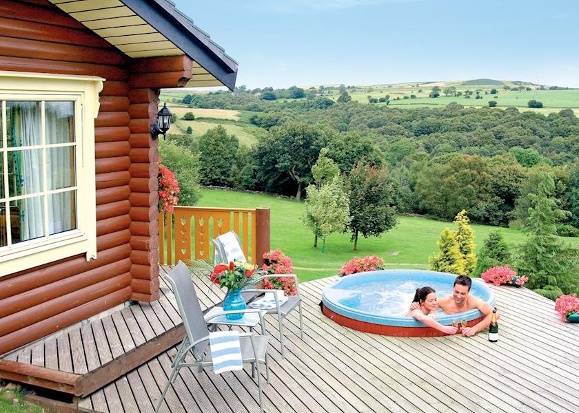 Lodges With Hot Tubs In North Of England Best Deals Uk Hot Tub