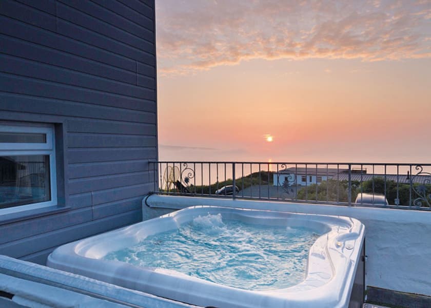 Cabin with a hot tub and quite a view!