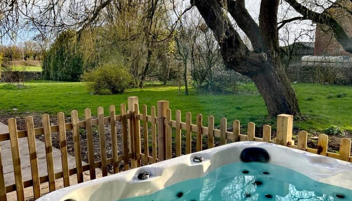 The Coach House offers a luxury experience with a great outdoor hot tub