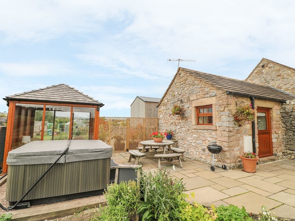 Quirky Cow Shed Cottage