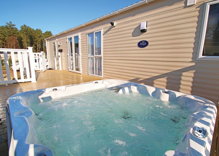 Hot tub in the veranda