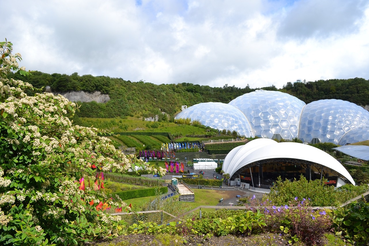 Places to Stay Near The Eden Project Lodges With Hot Tubs