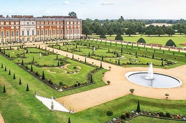 Hampton Court Palace