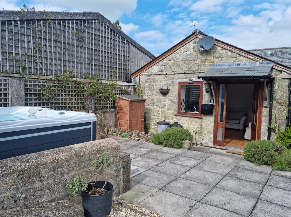 Pond Cottage near LongLeat Safari Park