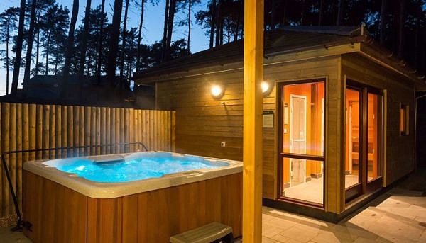 Woburn Forest Center Parcs Exclusive lodge with hot tub