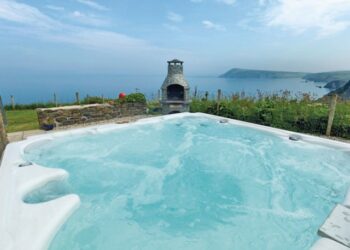 Hot Tub Holidays in Fishguard