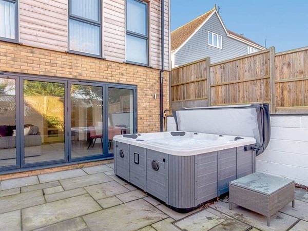 Hot Tub Holidays in Whitstable