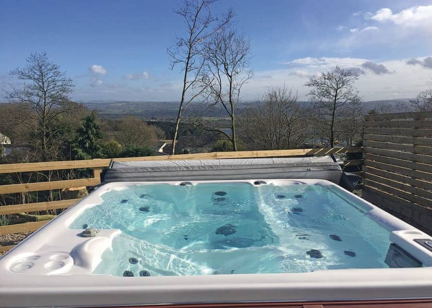 Lodge with Hot Tub near Blackpool - Beacon Fell View