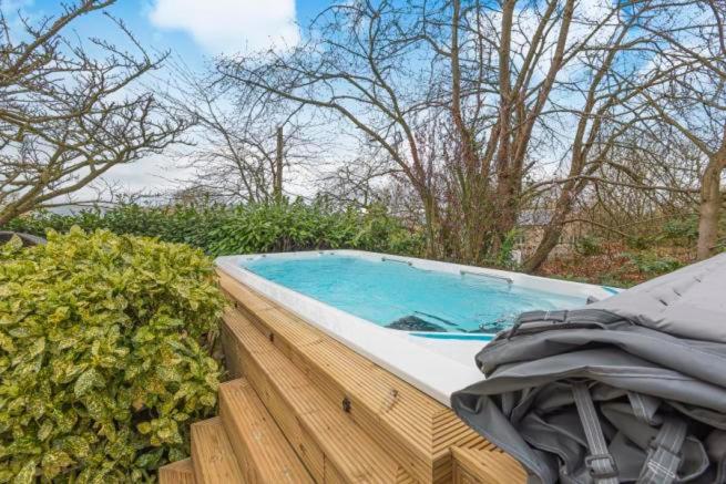 Harrogate Lodges With Hot Tubs The Best Places To Stay Lodges With 