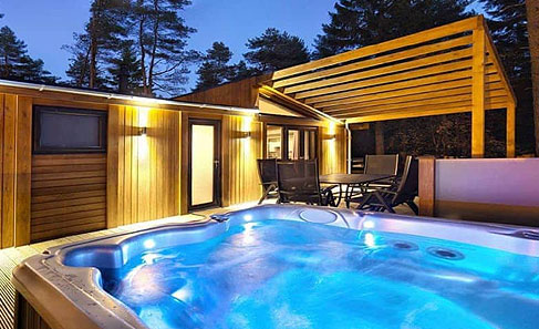 Lodges with Hot Tubs in The Peak District