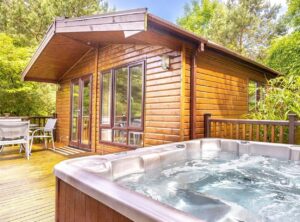 Lodge with hot tub near Stoke on Trent
