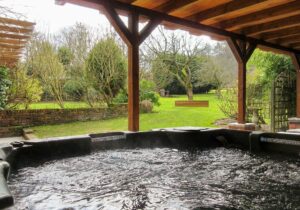 Lodges With Hot Tubs Near Birmingham