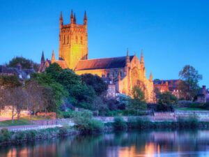 Lodges With Hot Tubs Near Worcester