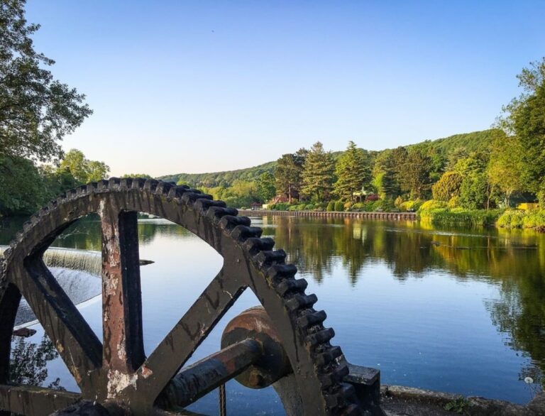 Unmissable Glamping Pods with Hot Tubs in Derbyshire