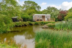 Lodges With Hot Tubs Near Bedfordshire