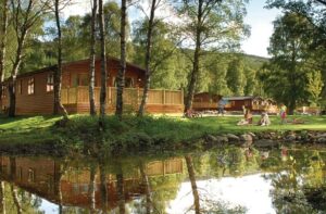 Lodges With Hot Tubs Near Kenmore