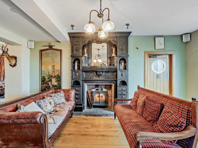 Lovely period features