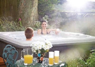 summer 2015 hot tub holidays uk